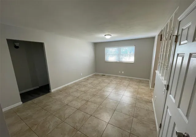 Photo 3 of Single Family Residence at 2927 Ehlmann Rd, Saint Charles, MO 63301 | MLS# MIS24055128 |  | Sold on 2024-10-10