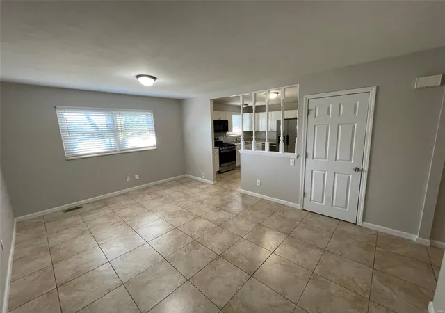 Photo 4 of Single Family Residence at 2927 Ehlmann Rd, Saint Charles, MO 63301 | MLS# MIS24055128 |  | Sold on 2024-10-10