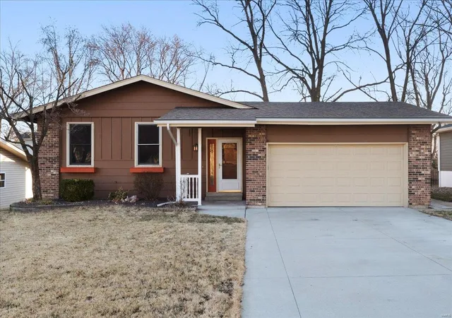 Single Family Residence at 3212 Yale Blvd, Saint Charles, MO 63301 | MLS# MIS24055252 |  | Sold on 2025-04-11