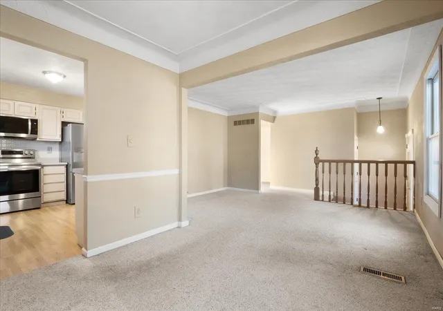 Photo 4 of Single Family Residence at 3212 Yale Blvd, Saint Charles, MO 63301 | MLS# MIS24055252 |  | Sold on 2025-04-11
