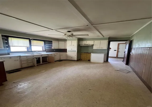 Photo 5 of Single Family Residence at 25537 County Road 271, Puxico, MO 63960 | MLS# MIS24055266 | | Sold on 2025-02-13
