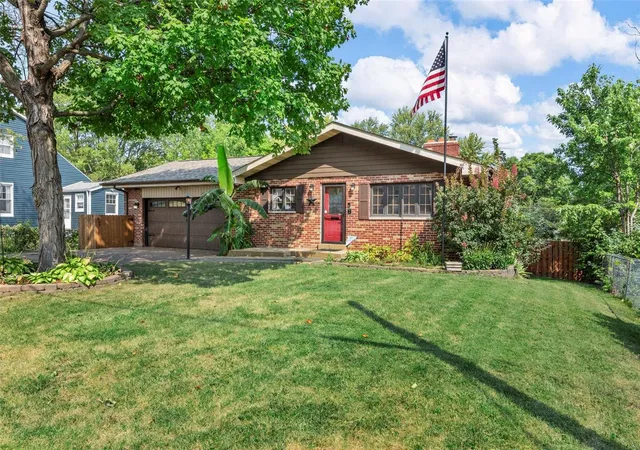 Photo 4 of Single Family Residence at 6727 Aliceton Ave, Saint Louis, MO 63123 | MLS# MIS24055278 |  | Sold on 2024-10-07