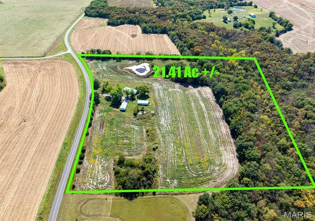 Photo 1 of Farm at 27737 Hwy F, Vandalia, MO 63382 | MLS# MIS24055499 | | Sold on 2025-08-22