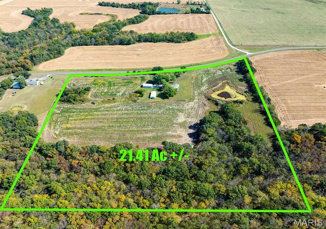 Photo 2 of Farm at 27737 Hwy F, Vandalia, MO 63382 | MLS# MIS24055499 | | Sold on 2025-08-22