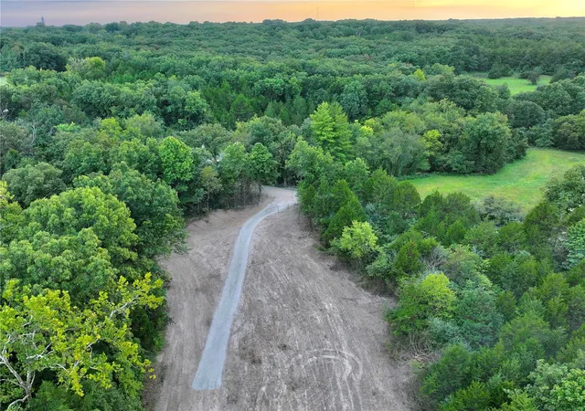 Photo 5 of Farm at 1 Rosebud Rd, Rosebud, MO 63091 | MLS# MIS24055680 |  | Sold on 2024-10-01
