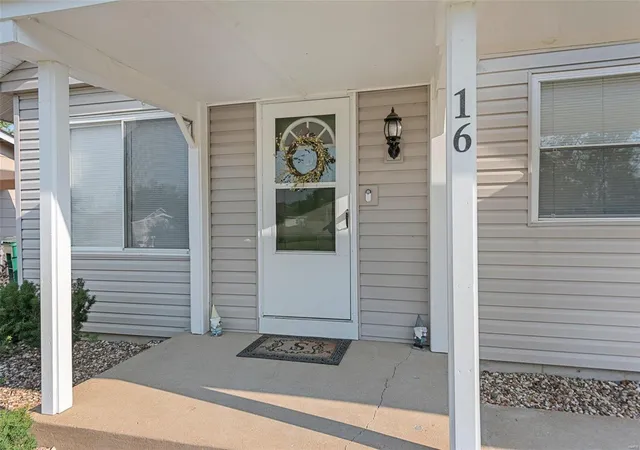 Photo 1 of Single Family Residence at 16 Wild Deer Ln, Saint Peters, MO 63376 | MLS# MIS24055805 |  | Sold on 2024-10-08