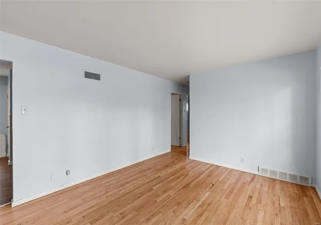 Photo 3 of Single Family Residence at 10024 Lakemoor Dr, Saint Louis, MO 63136 | MLS# MIS24056050 | | Sold on 2024-10-09