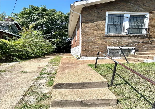 Photo 2 of Single Family Residence at 3619 Cora Ave, Saint Louis, MO 63115 | MLS# MIS24056322 |  | Sold on 2024-10-09