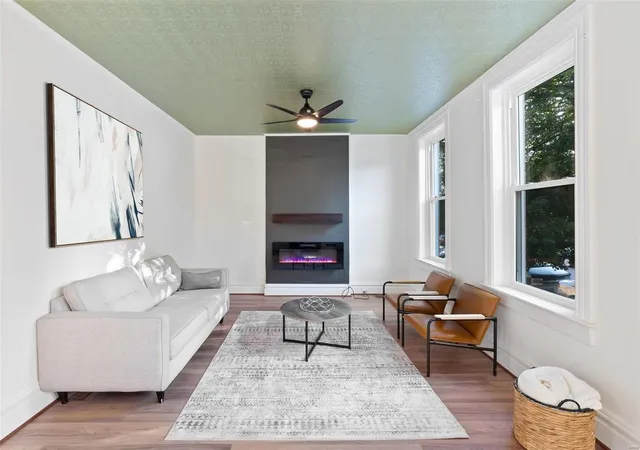 Photo 3 of Single Family Residence at 3512 Tennessee Ave, Saint Louis, MO 63118 | MLS# MIS24056418 |  | Sold on 2024-10-10