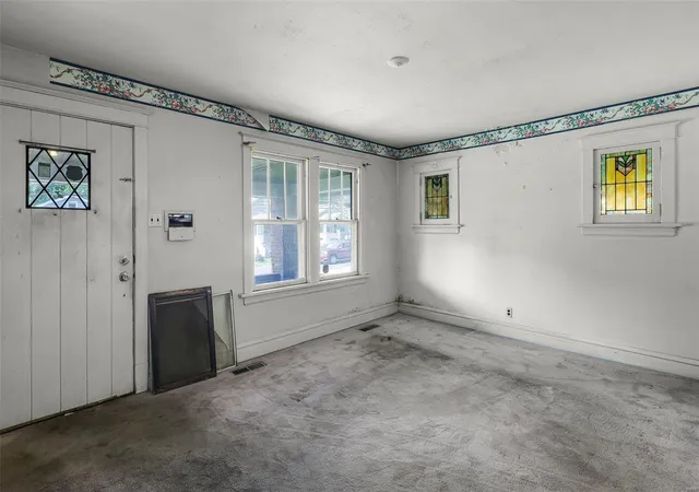 Photo 1 of Single Family Residence at 2031 Switzer Ave, Saint Louis, MO 63136 | MLS# MIS24056442 | | Sold on 2024-10-28