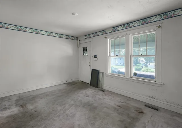 Photo 2 of Single Family Residence at 2031 Switzer Ave, Saint Louis, MO 63136 | MLS# MIS24056442 | | Sold on 2024-10-28