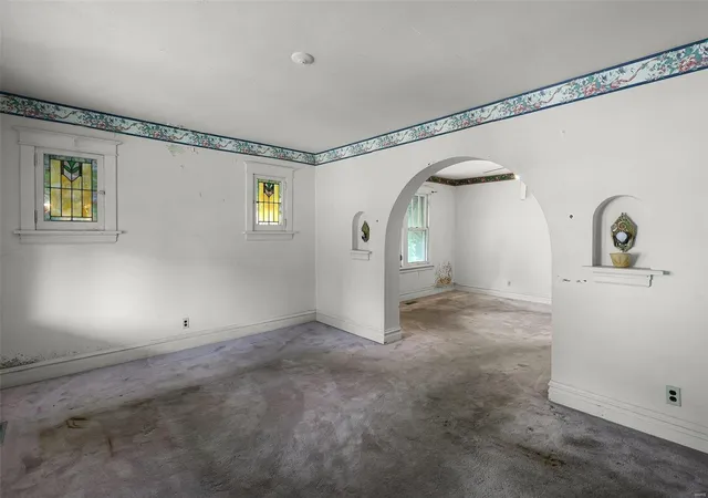 Photo 4 of Single Family Residence at 2031 Switzer Ave, Saint Louis, MO 63136 | MLS# MIS24056442 | | Sold on 2024-10-28