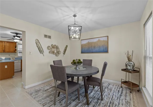 Photo 1 of Single Family Residence at 805 Tamerton Pl, Saint Peters, MO 63376 | MLS# MIS24056952 | | Sold on 2025-01-17