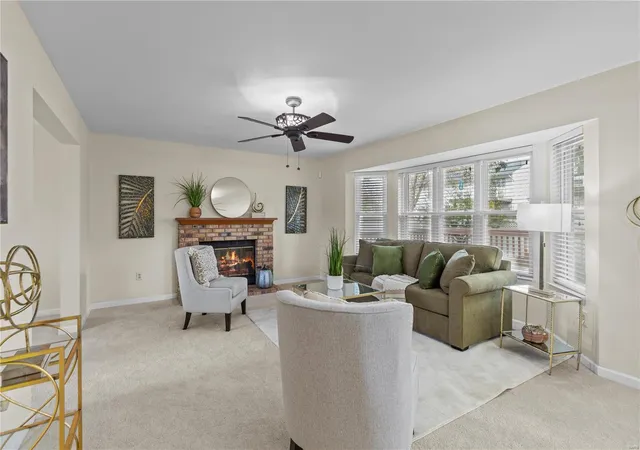 Photo 3 of Single Family Residence at 805 Tamerton Pl, Saint Peters, MO 63376 | MLS# MIS24056952 | | Sold on 2025-01-17