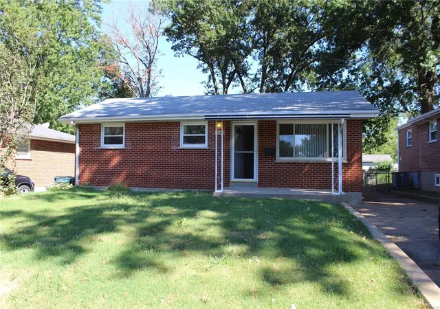 Single Family Residence at 9077 Bobb Ave, Saint Louis, MO 63114 | MLS# MIS24057055 | | Sold on 2024-10-11