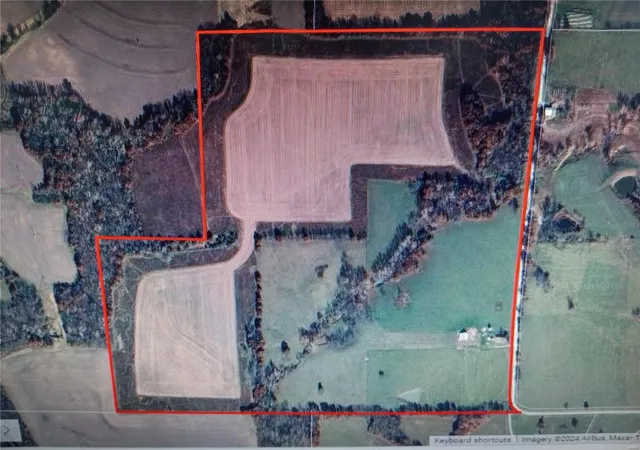 Photo 4 of Farm at 17269 Monroe Road 709, Paris, MO 65275 | MLS# MIS24057063 | | Sold on 2025-01-02