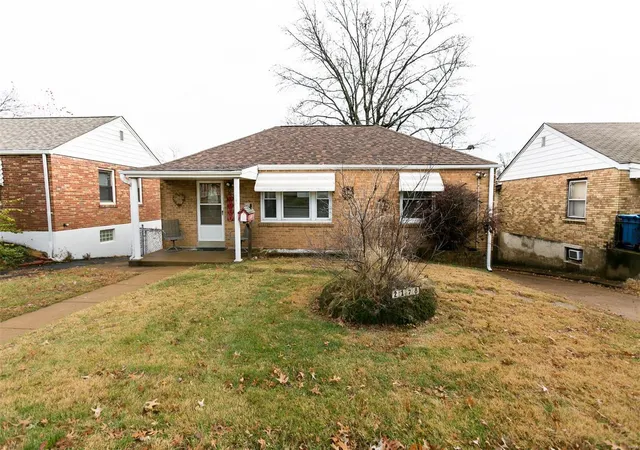 Photo 1 of Single Family Residence at 2178 Telegraph Rd, Saint Louis, MO 63125 | MLS# MIS24057336 | | Sold on 2025-02-26
