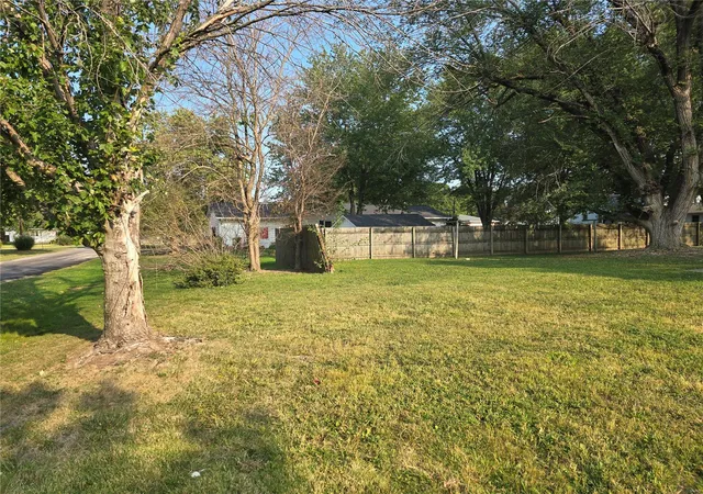 Photo 1 of Land at 814 N Maple St, Vandalia, MO 63382 | MLS# MIS24057526 |  | Sold on 2024-10-07