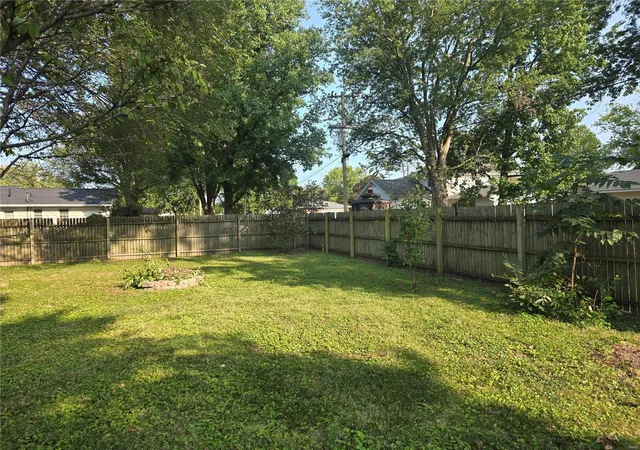 Photo 4 of Land at 814 N Maple St, Vandalia, MO 63382 | MLS# MIS24057526 |  | Sold on 2024-10-07
