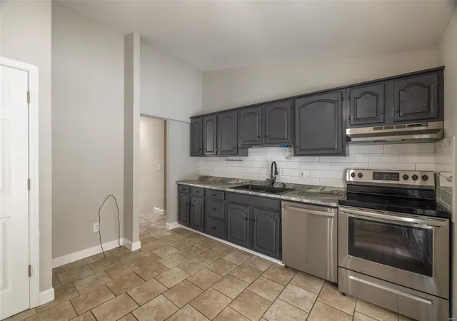 Photo 4 of Single Family Residence at 11 Ann Dr, Saint Peters, MO 63376 | MLS# MIS24057571 |  | Sold on 2025-01-30
