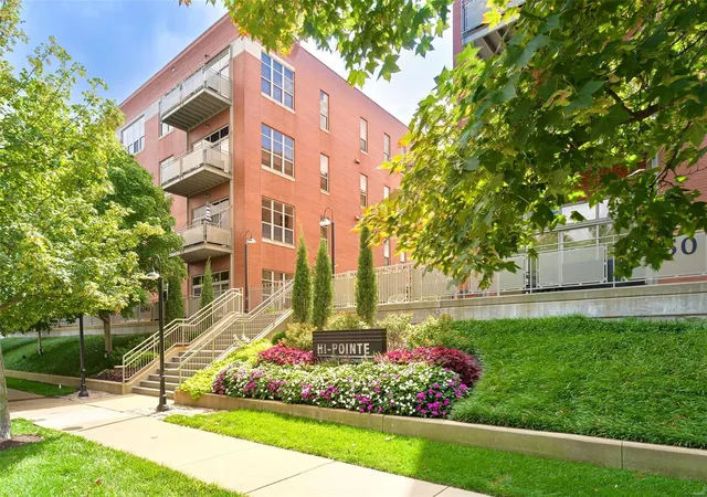 Photo 1 of Condominium at 6340 Clayton Rd #407, Saint Louis, MO 63117 | MLS# MIS24057589 | | Sold on 2024-11-13
