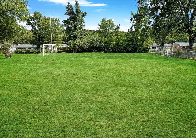 Photo 4 of Single Family Residence at 9230 Arban Dr, Saint Louis, MO 63126 | MLS# MIS24057987 | | Sold on 2024-10-14