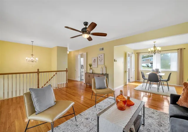 Photo 4 of Single Family Residence at 3620 Diamond Head Dr, Saint Louis, MO 63125 | MLS# MIS24057996 |  | Sold on 2024-12-31