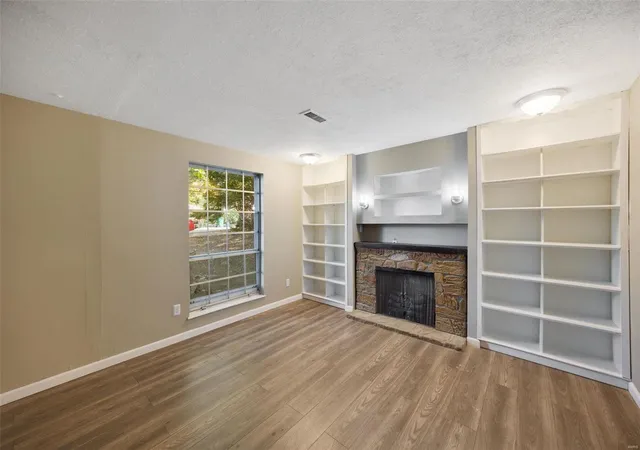 Photo 2 of Single Family Residence at 1016 Hansom Dr, Saint Louis, MO 63137 | MLS# MIS24058087 |  | Sold on 2024-12-13