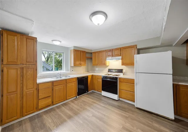 Photo 3 of Single Family Residence at 1016 Hansom Dr, Saint Louis, MO 63137 | MLS# MIS24058087 |  | Sold on 2024-12-13