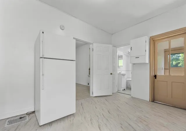 Photo 3 of Single Family Residence at 4151 Concordia Ave, Saint Louis, MO 63116 | MLS# MIS24058899 | | Sold on 2025-01-17