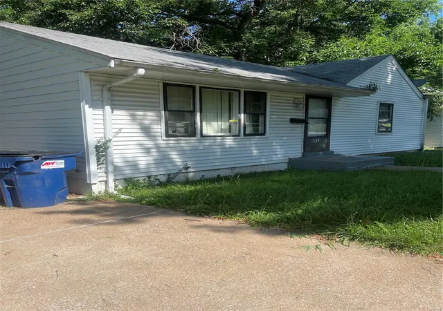 Photo 1 of Single Family Residence at 6811 Brower Ct, Saint Louis, MO 63134 | MLS# MIS24059252 |  | Sold on 2025-01-30