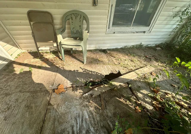 Photo 5 of Single Family Residence at 205 S 4Th St, Shelbina, MO 63468 | MLS# MIS24059255 | | Sold on 2025-04-15