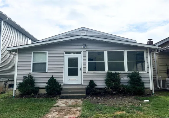 Single Family Residence at 6222 Carlsbad Ave, Saint Louis, MO 63116 | MLS# MIS24059405 |  | Sold on 2024-11-14