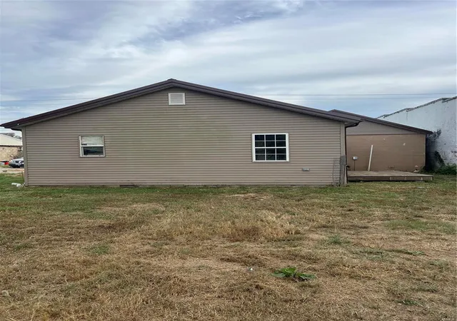 Photo 3 of Single Family Residence at 104 W Main, Essex, MO 63846 | MLS# MIS24059424 |  | Sold on 2025-05-08