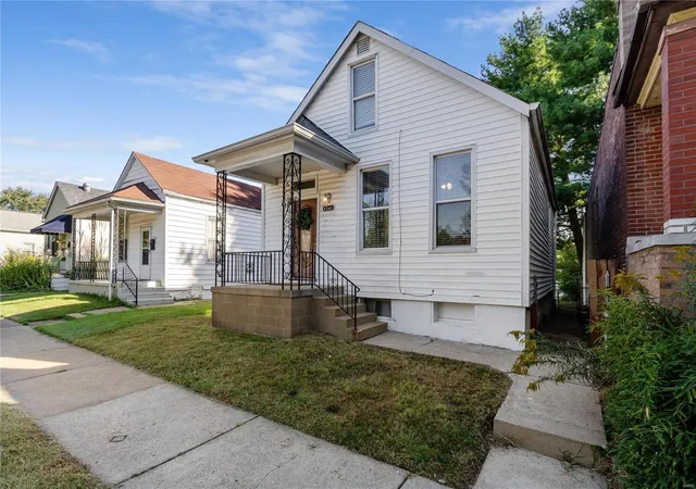 Photo 1 of Single Family Residence at 4741 Milentz Ave, Saint Louis, MO 63116 | MLS# MIS24059567 |  | Sold on 2025-02-27