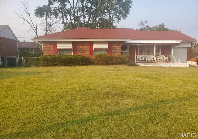 Single Family Residence at 9423 Pattonwood Dr, Saint Louis, MO 63136 | MLS# MIS24059643 | | Sold on 2025-06-20