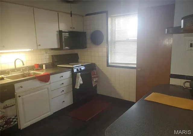 Photo 4 of Single Family Residence at 9423 Pattonwood Dr, Saint Louis, MO 63136 | MLS# MIS24059643 | | Sold on 2025-06-20