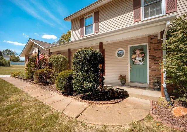 Photo 4 of Single Family Residence at 4575 Woodworth Ln, Saint Louis, MO 63128 | MLS# MIS24059684 |  | Sold on 2025-02-25
