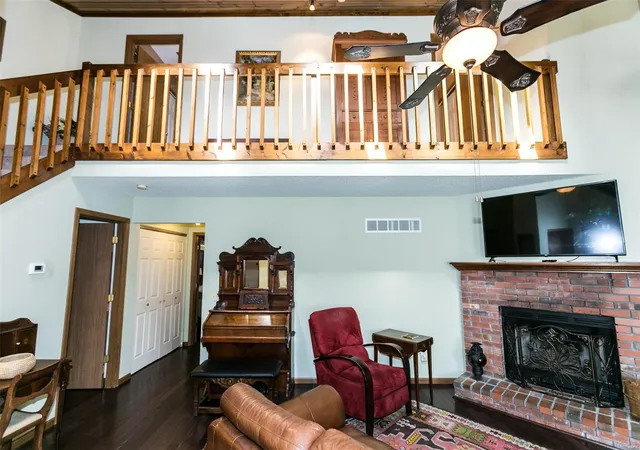 Photo 4 of Condominium at 2112 Avignon Dr #G, Saint Charles, MO 63303 | MLS# MIS24059737 | | Sold on 2025-04-17