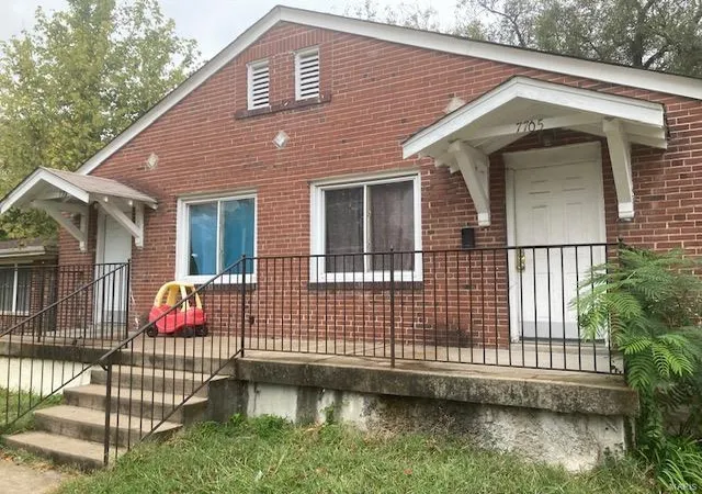 Photo 3 of Single Family Residence at 7705 W Bruno Ave, Saint Louis, MO 63117 | MLS# MIS24059768 | | Sold on 2025-06-30