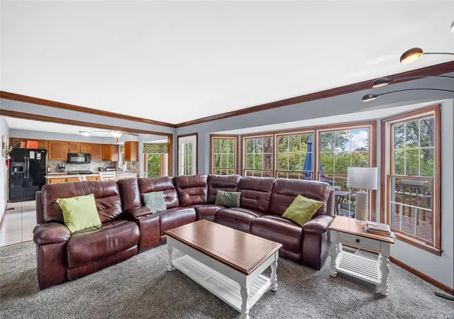 Photo 3 of Single Family Residence at 232 Hunters Pointe Dr, Saint Charles, MO 63304 | MLS# MIS24059906 | | Sold on 2024-12-27