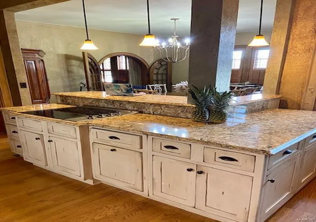Photo 5 of Single Family Residence at 138 S Poplar, Dexter, MO 63841 | MLS# MIS24060088 |  | Sold on 2025-05-19