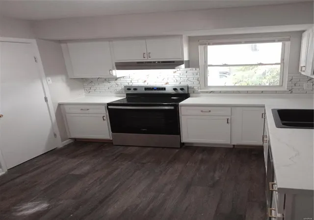 Photo 3 of Single Family Residence at 10321 Lilac Ave, Saint Louis, MO 63137 | MLS# MIS24060320 |  | Sold on 2024-12-27