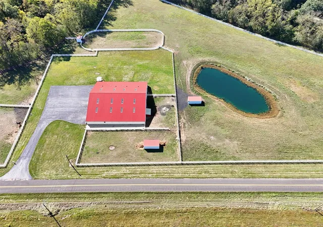 Photo 2 of Farm at 51301 Hwy Hh, Hannibal, MO 63401 | MLS# MIS24060417 |  | Sold on 2025-06-06
