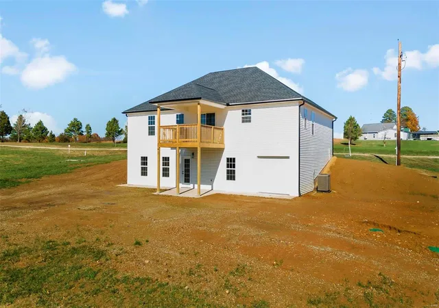 Photo 4 of Single Family Residence at 19572 Penstemon Ln, Marble Hill, MO 63764 | MLS# MIS24060746 | | Sold on 2025-04-30