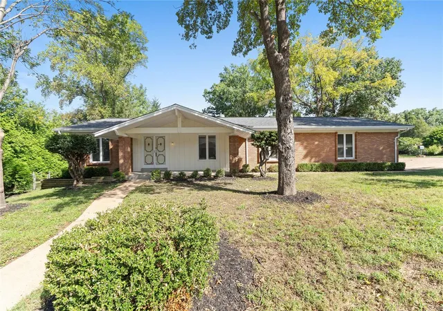 Single Family Residence at 12662 Whispering Hills Ln, Saint Louis, MO 63146 | MLS# MIS24060764 | | Sold on 2024-12-23