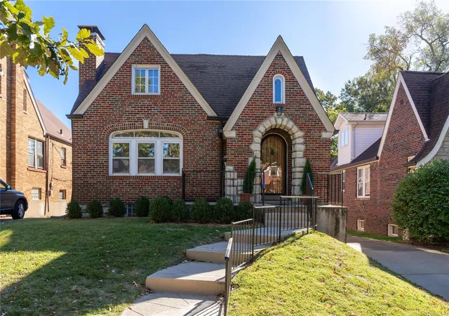Photo 1 of Single Family Residence at 1126 Ralph Terrace, Saint Louis, MO 63117 | MLS# MIS24061399 | | Sold on 2025-01-10