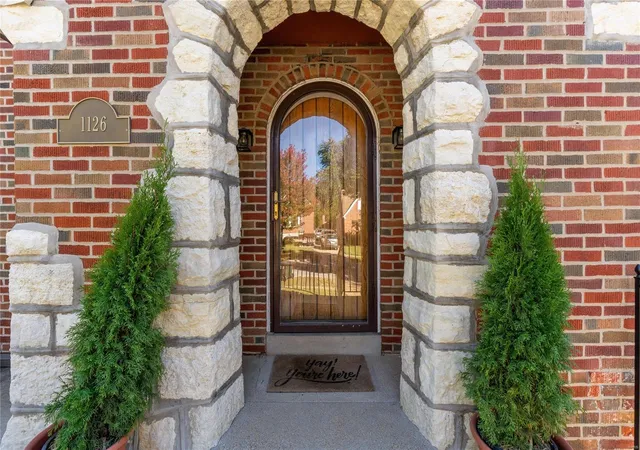 Photo 4 of Single Family Residence at 1126 Ralph Terrace, Saint Louis, MO 63117 | MLS# MIS24061399 | | Sold on 2025-01-10