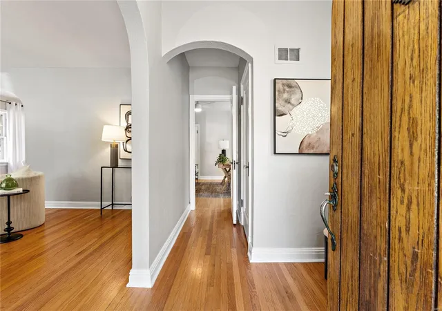 Photo 5 of Single Family Residence at 1126 Ralph Terrace, Saint Louis, MO 63117 | MLS# MIS24061399 | | Sold on 2025-01-10