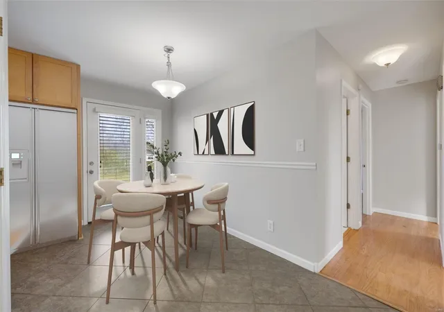 Photo 4 of Single Family Residence at 4451 Brooktop Ln, Saint Louis, MO 63128 | MLS# MIS24061674 | | Sold on 2025-02-18